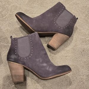 BP suede booties with heel and studs